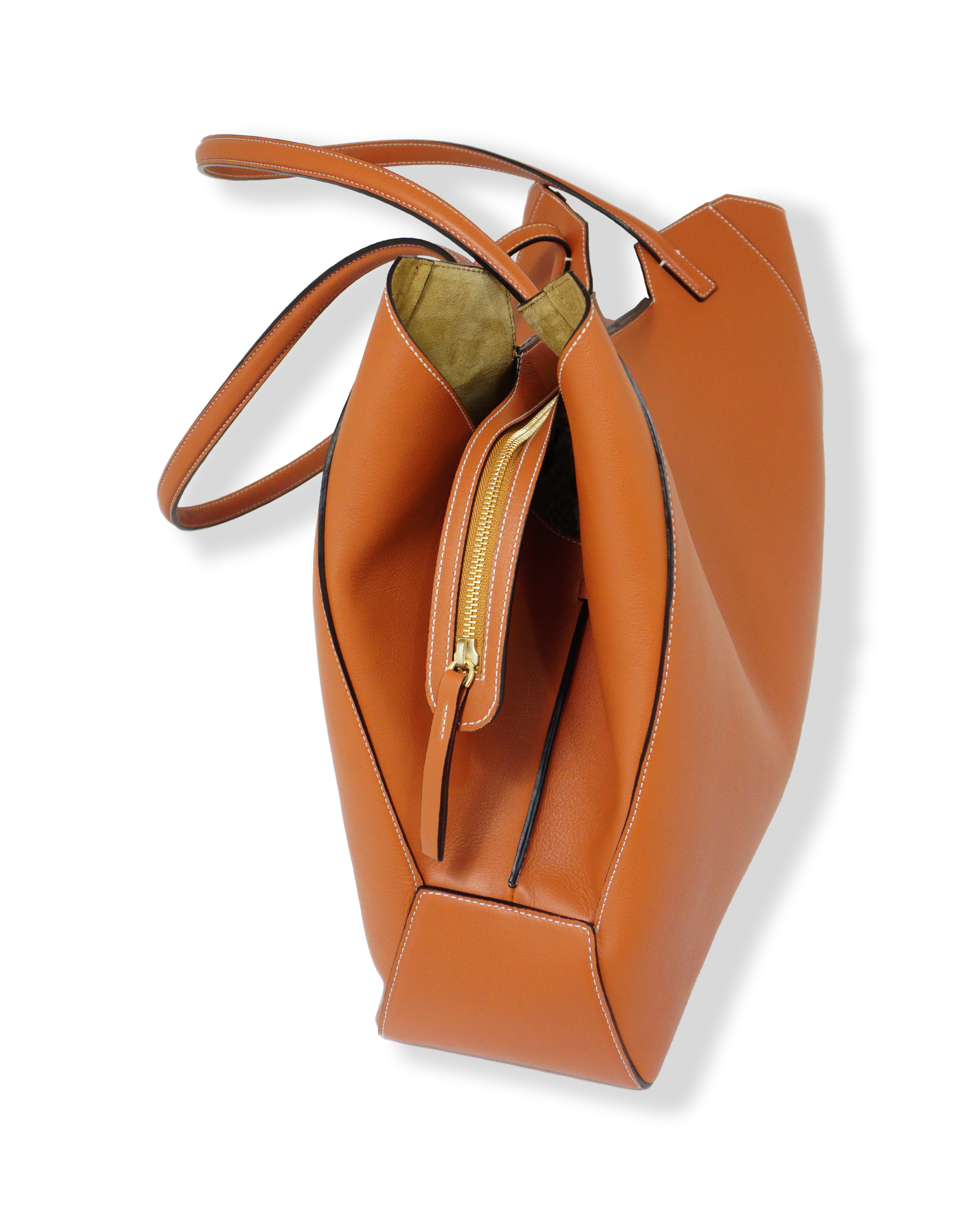 the V tote bag tan
