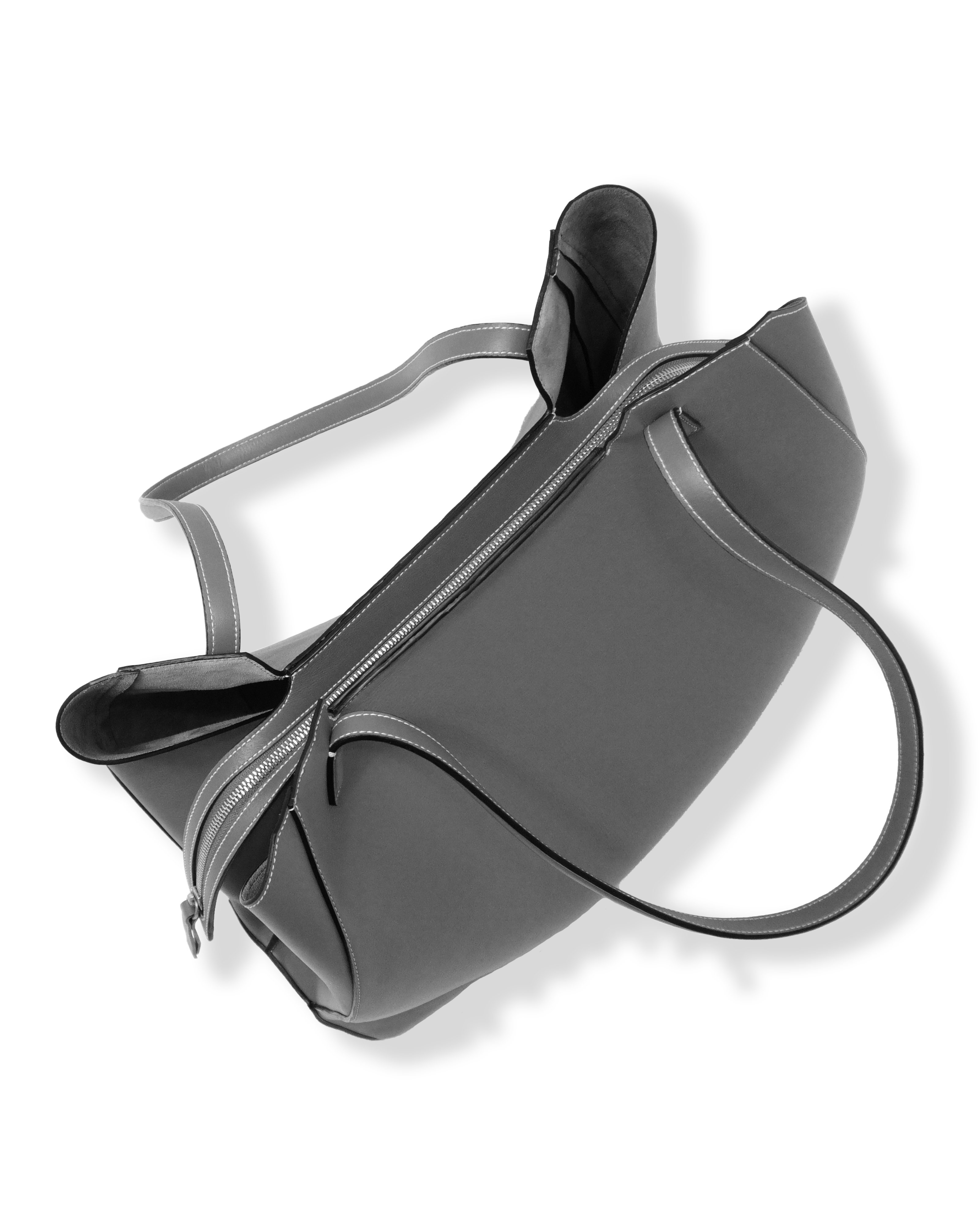 the V tote bag matte black