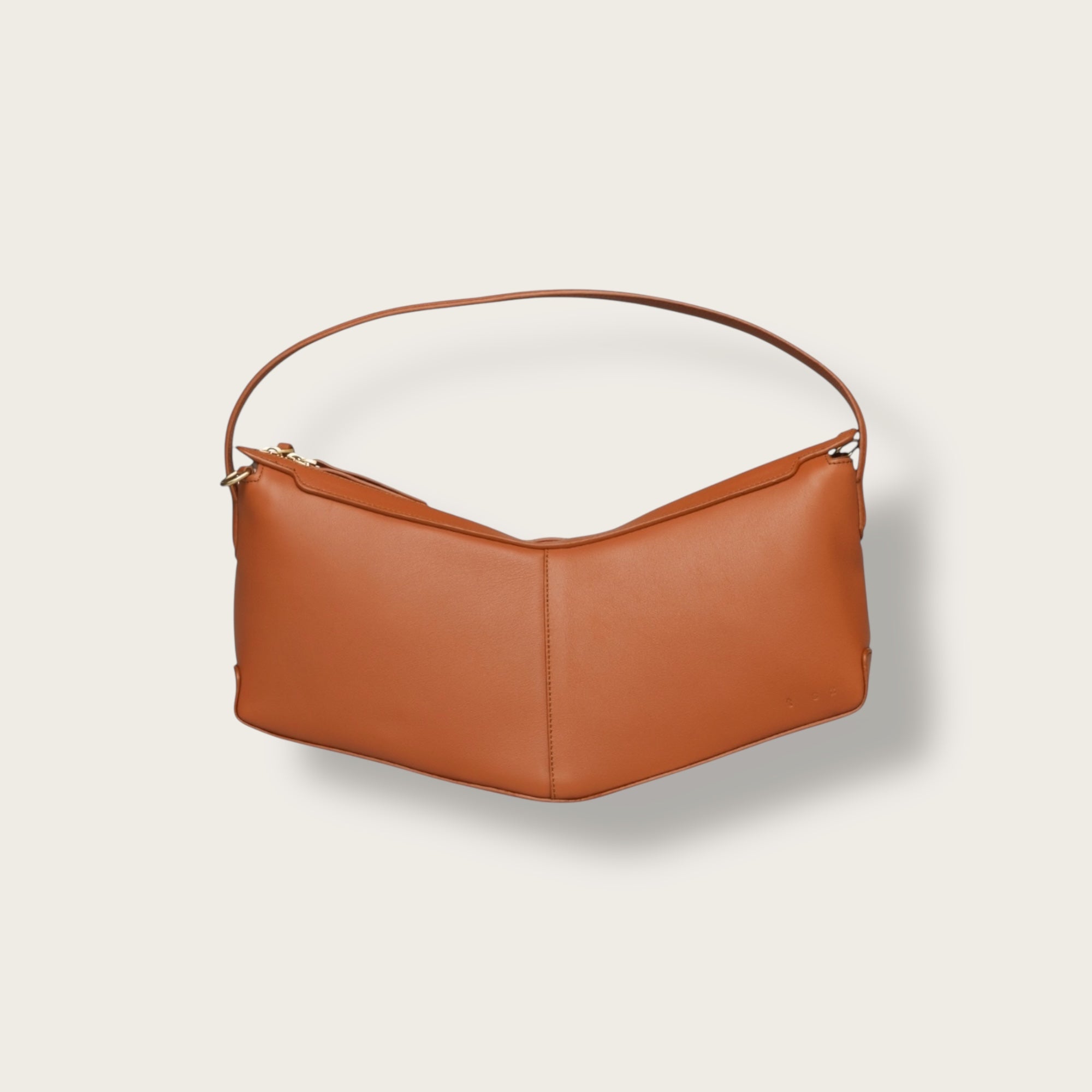 the V baguette tan shoulder bag